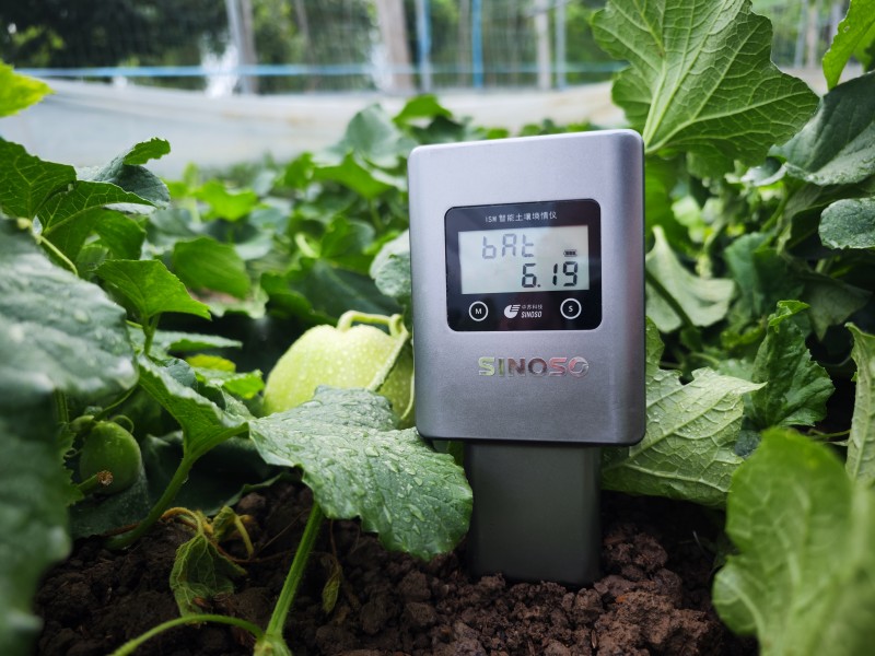Portable FDR soil moisture meter